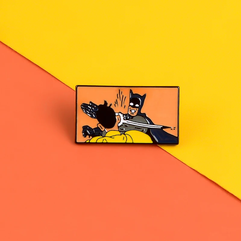 Meme Брюс Уэйн эмалированные булавки забавная темная маска рыцаря супер герой