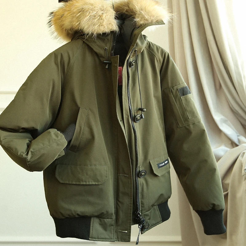 Женская куртка пилот в стиле милитари зимняя короткая с воротником из