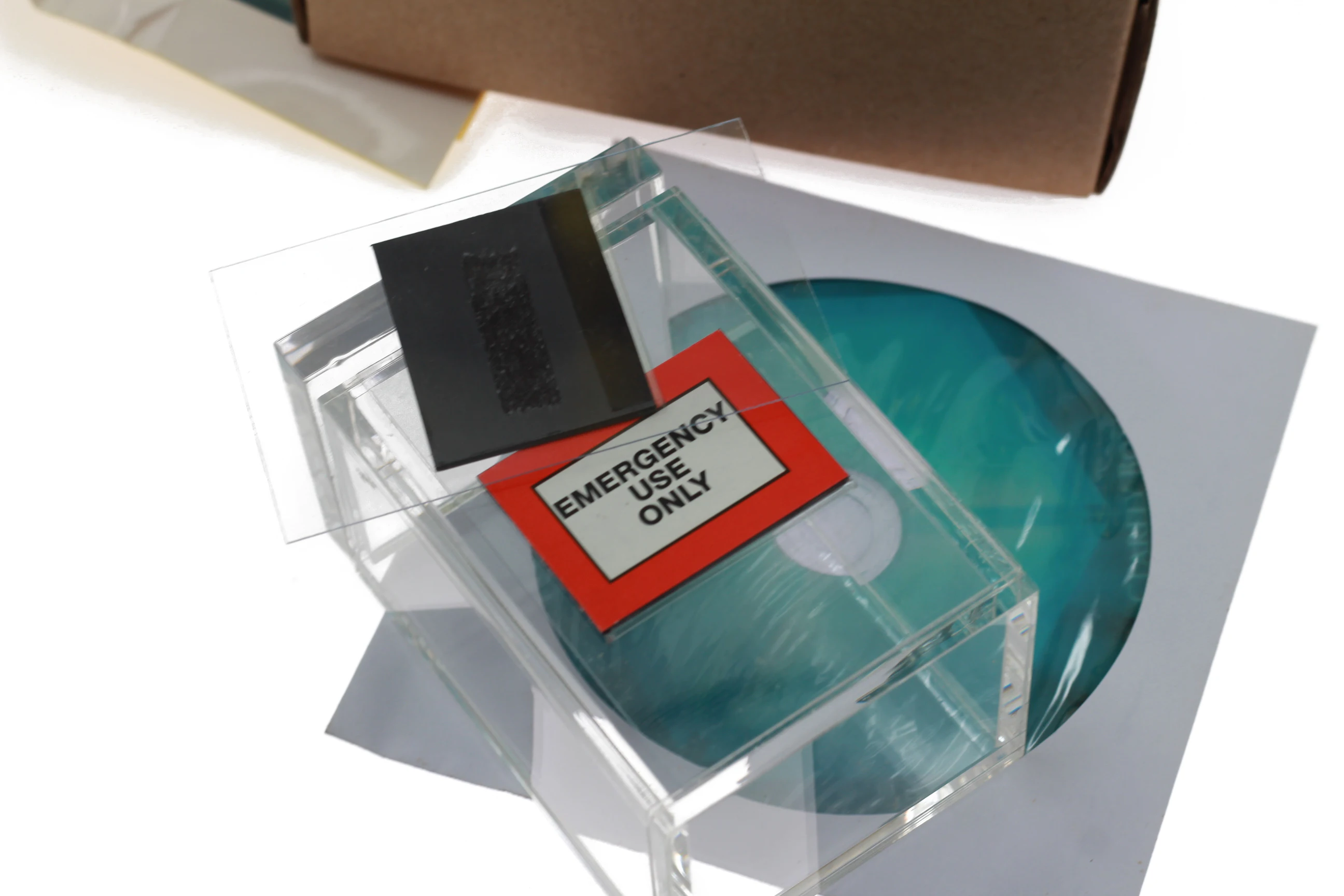 Лайтбокс Дэвида Регала (DVD + трюк) магические трюки открытки для сцены реквизиты