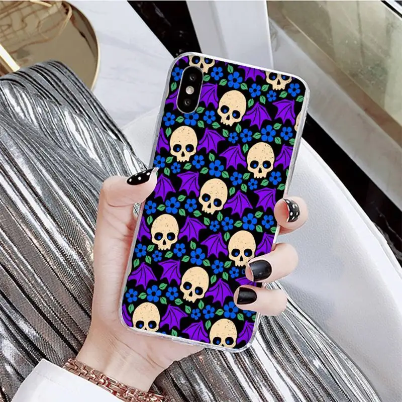 

YNDFCNB bat Phone Case For iPhone X XS MAX 6 6s 7 7plus 8 8Plus 5 5S se 2020 XR 12 11 pro max case