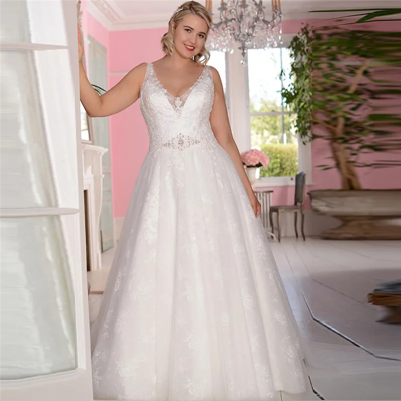 

Женское свадебное платье-трапеция с V-образным вырезом