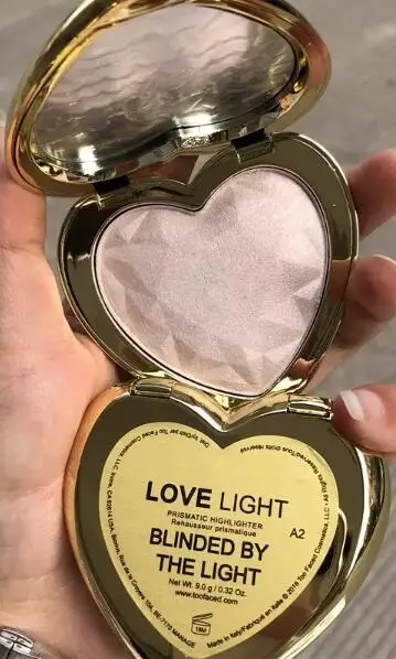 Макияж глаз бренд бронзатор& высокий светильник er Love светильник призматический осветитель высокий светильник er макияж бронзатор 8 цветов на выбор - Цвет: A2