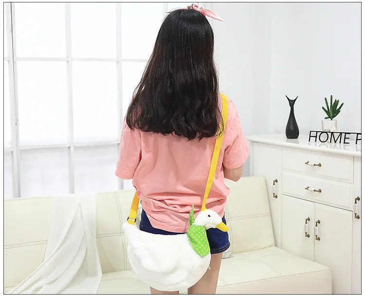 Сумка женская мягкая на молнии с изображением лебедей и гусей | Багаж сумки