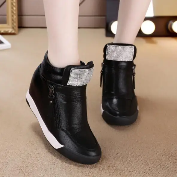 black shoes Брендовые осенне-зимние ботинки на танкетке; женская обувь с увеличенной платформой; женская модная повседневная обувь на молнии; botas; V561 - Цвет: black shoes