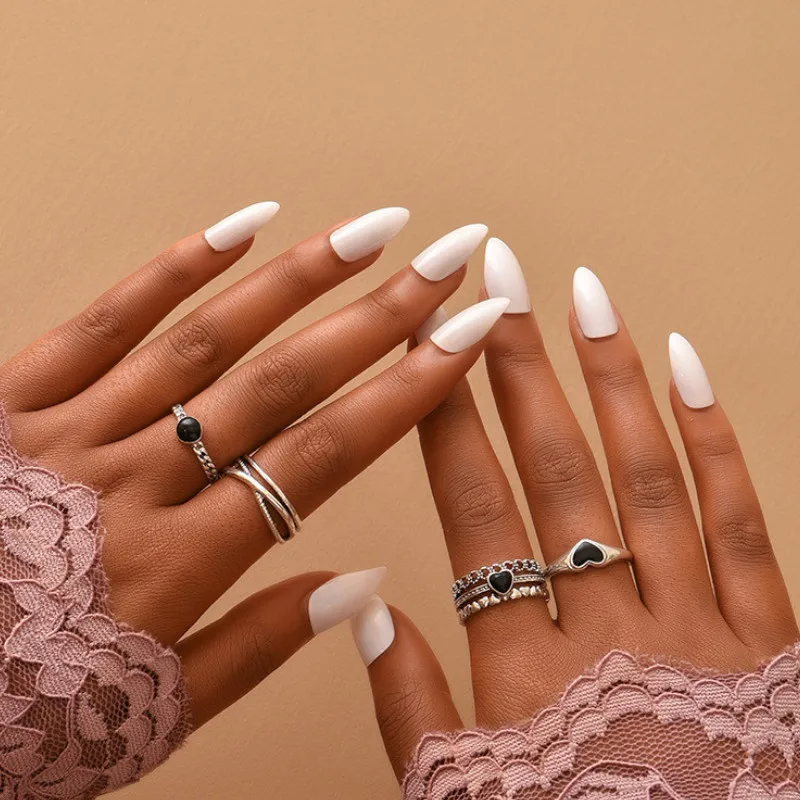 

4 Pcs Simple Ring for Women Heart Hollow Finger Rings Set Exquisite Trend Jewelry