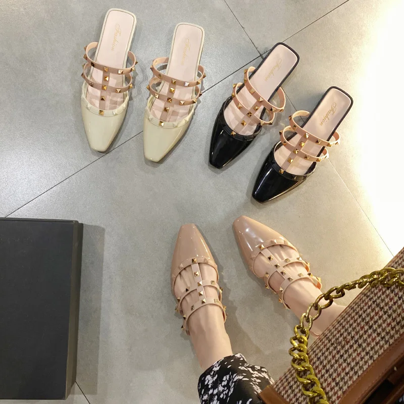 

Женские нескользящие шлепанцы с заклепками, удобная простая обувь на низком каблуке, лето 2021