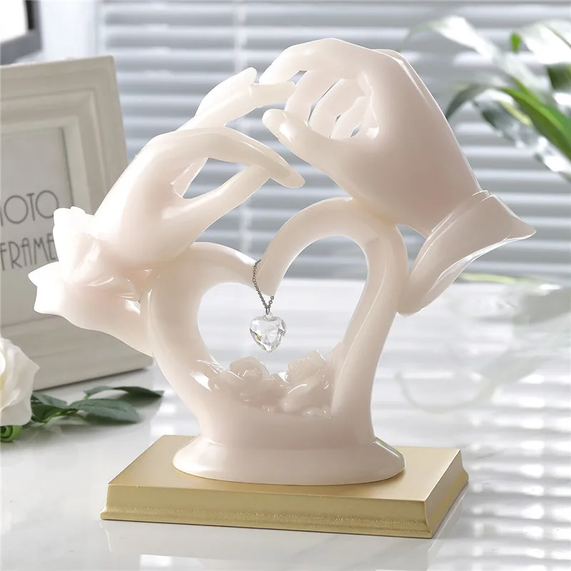 

[VIP]Customized Modern Minimalist Resin Craft Love Ornaments Decoration Valentine's Day Wedding Anniversary Birthday Gift