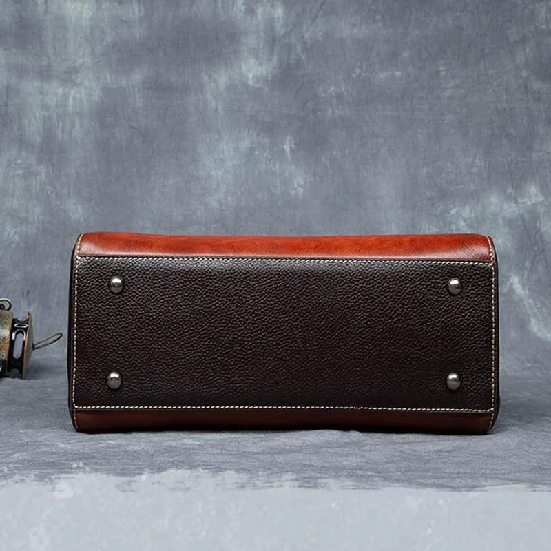 

2021 New ladies handbag fashion large capacity one-shoulder messenger bag middle-aged mother Baotou leather female bag Women Bag