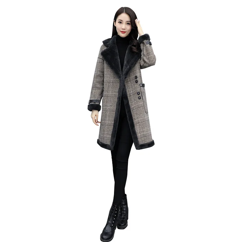 

2019 large size women's stitching retro thick woolen coat winter new MM mid-length fur all-in-one thin women