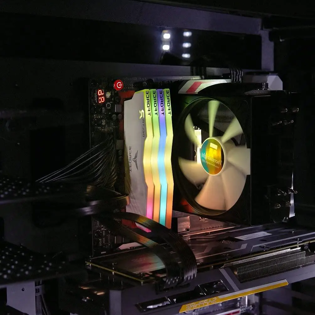 Модуль оперативной памяти для настольного ПК TEAMGROUP T-Force Delta RGB DDR4 16 ГБ 8 3600 МГц 3200 3000