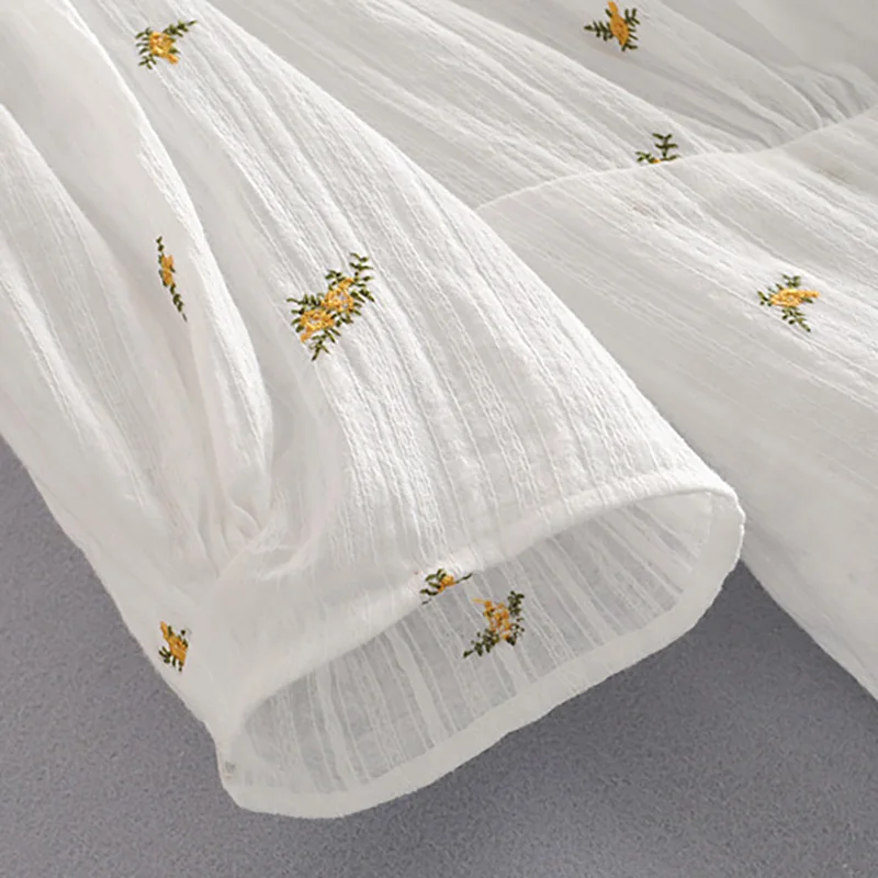 

Aachoae Women Floral Embroidery Elegant Blouse Summer V Neck Puff Short Sleeve Vintage Shirt Button Chic Tops Lady Blusa Mujer