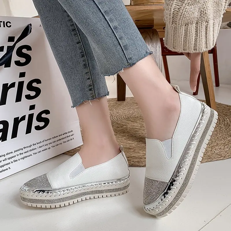 Женские повседневные туфли стразы Декор однотонная модная мягкая толстая