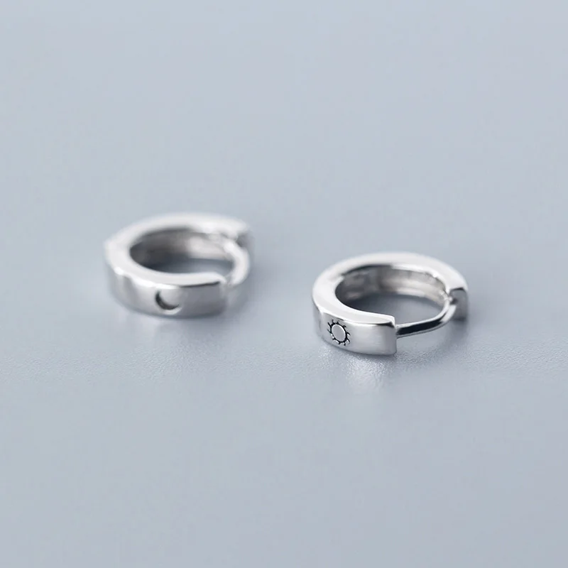 Silver Trusta минималистский натуральная 925 пробы серебро Милые простые солнце и луна маленькая серьга-кольцо для Для женщин Одежда для девочек-подростков, ювелирное изделие, подарок DS1772 - Окраска металла: Silver