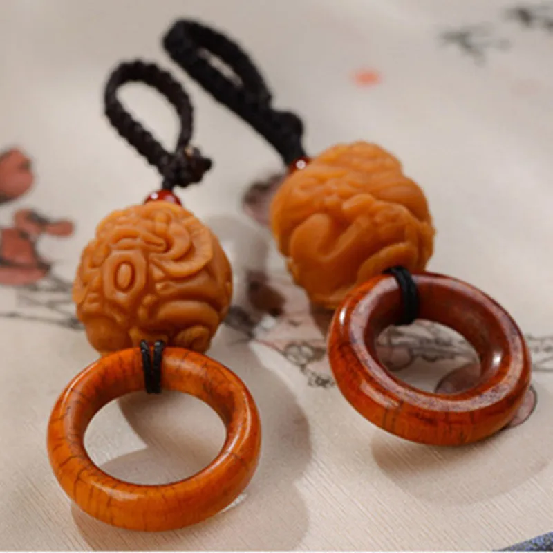 

Hand-woven distressed bovine bone keychain, personalized retro bone follow-up ring pendant, car keychain, bag ornament