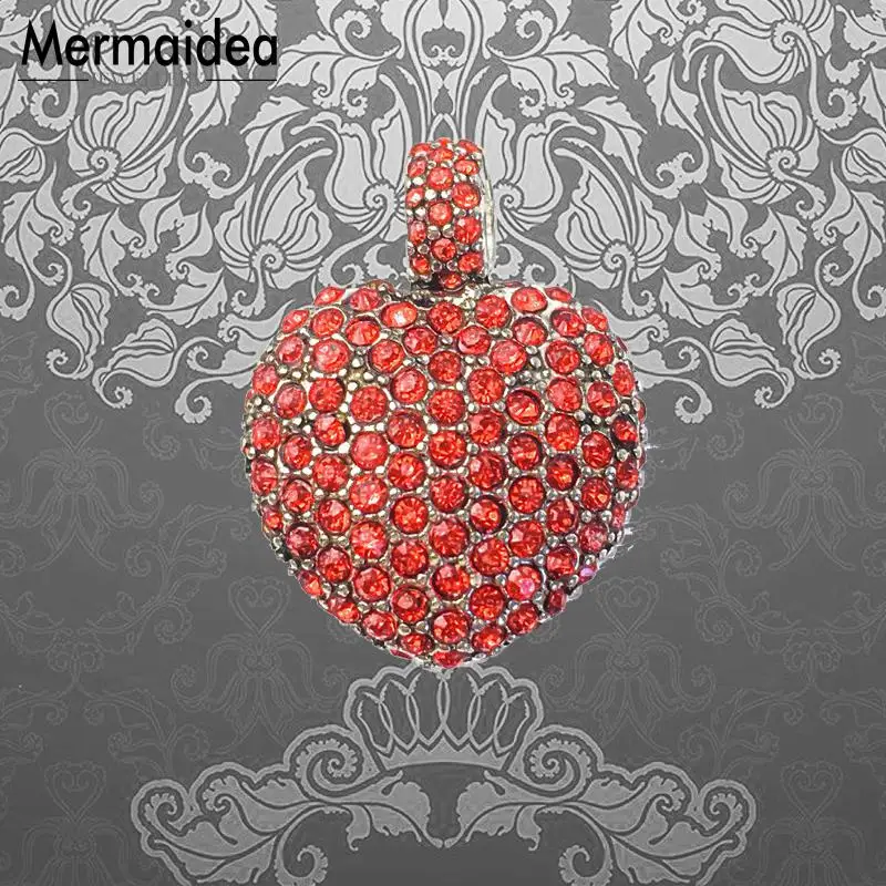 Подвеска с красным кубическим цирконием в форме сердца Модная бижутерия