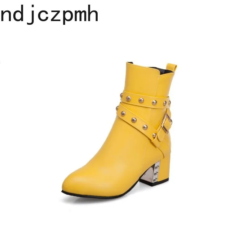 

Женские ботинки новая зимняя модная удобная женская обувь на среднем каблуке с острым носком на молнии, большие размеры 32-48, высота каблука 5...