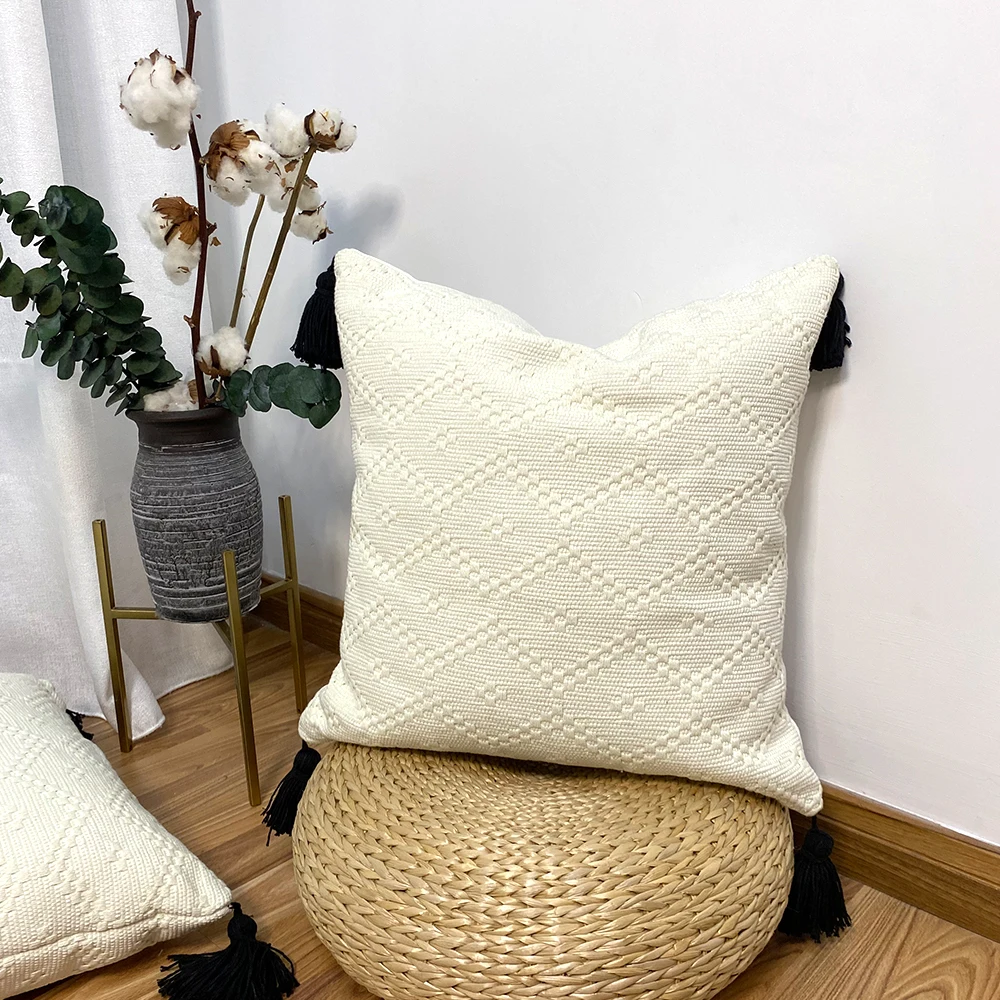 

Pure Cotton Diamond Lattice Tassel Pillowcase With tassel Decoration, Used For Sofa Bed In Living Room And Bedroom