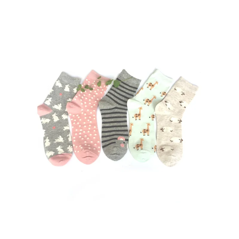 

Zhuji Cute Cartoon Animals Rabbit Giraffe Sheep Stripes Dots Cotton Quarter Ladies Fashion Socks