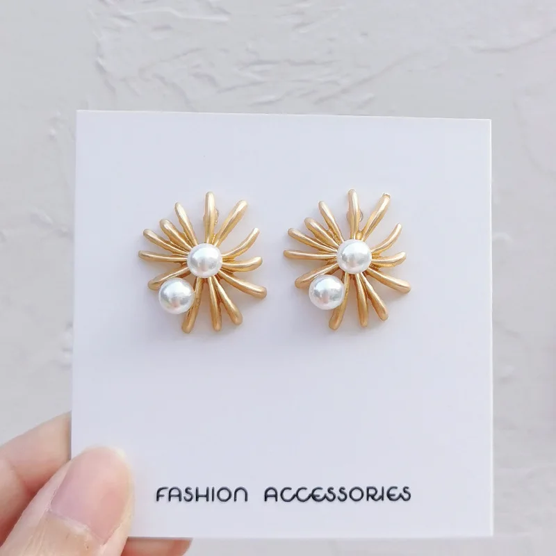 

S925 Needle Korean Creative Beautiful Snowflake Irregular Shape White Pearls Earring French Jewelry Female Student Gifts New
