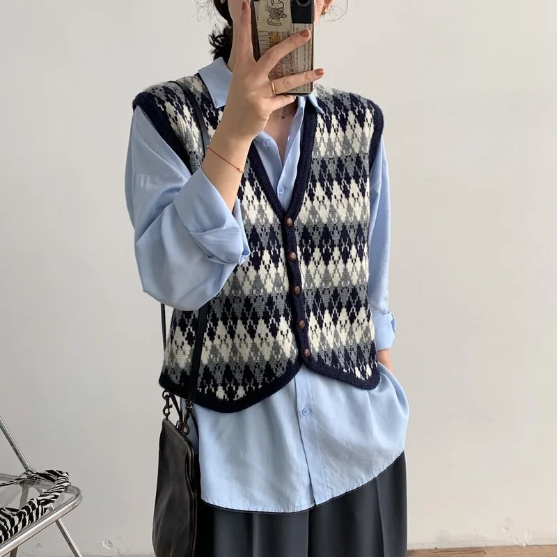 

Knitted Vest for Women's Vintage Jacquard V-neck Autumn and Spring 2021 New Loose Korean Versatile Sweater Vest