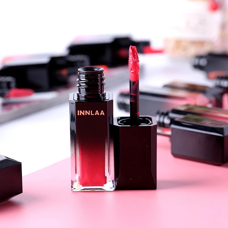 

Бархатная туманная поверхность увлажняющая глазурь для губ Водонепроницаемая Расширенная увлажняющая не оставляющая следов краска для гу...