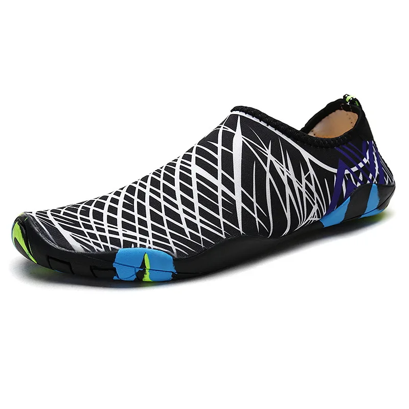 

Swimming shoes 2021 new couples beach shoes men and women snorkeling outdoor river shoes wading cycling fitness running shoes