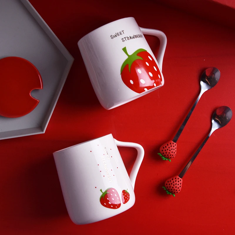 Клубничная керамическая кофейная кружка с крышкой ложка уплотнение в