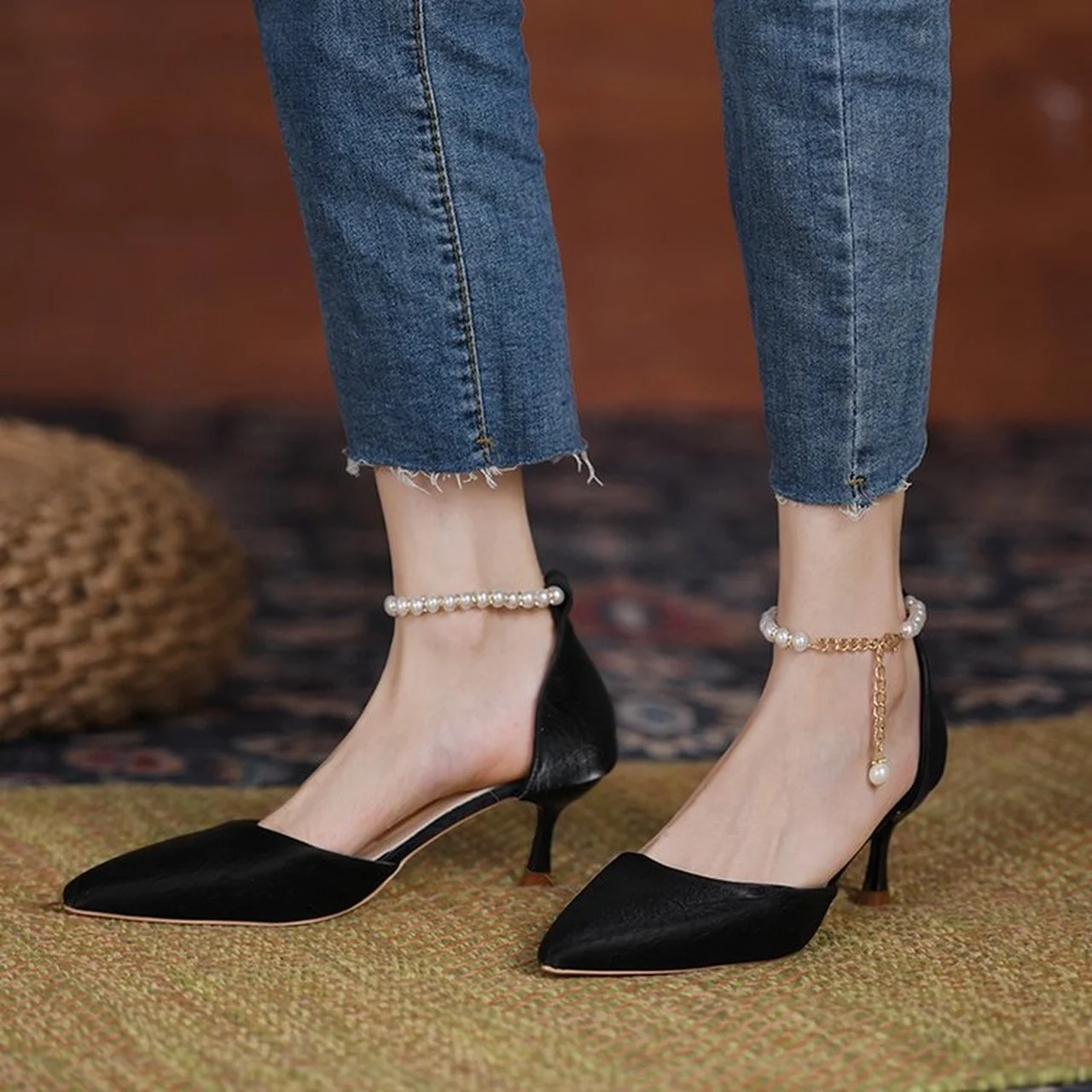 

2021 Модные женские босоножки Baotou на высоком каблуке, с ремешком на щиколотке и жемчугом, сексуальные свадебные босоножки на высоком каблуке