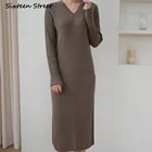 Женское платье-свитер с V-образным вырезом, с разрезом