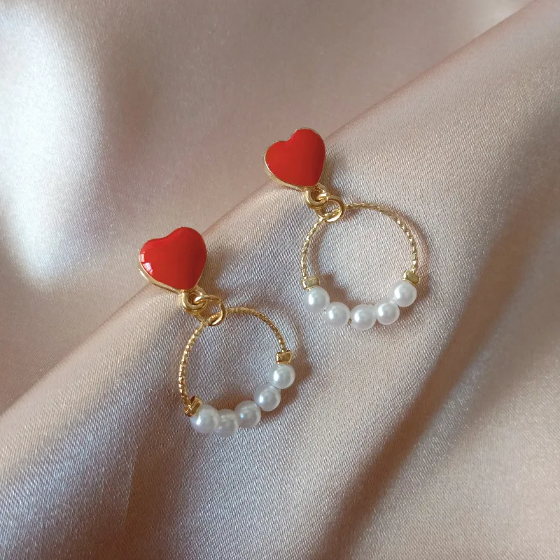 

Silver Needle Fashion Temperament Earrings Small Circle Geometric Earrings Korea Sweet Love Pearl Earrings Female Jewelry