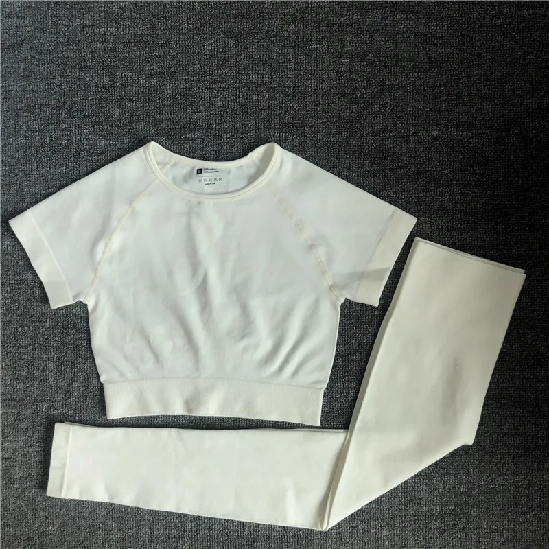 

Women Yoga Fitness Set 2 pcs/Set Seamless Breathable Yoga Pants Leggings + Yoga Shirts Tops Women Gym Set Sports Tracksuits