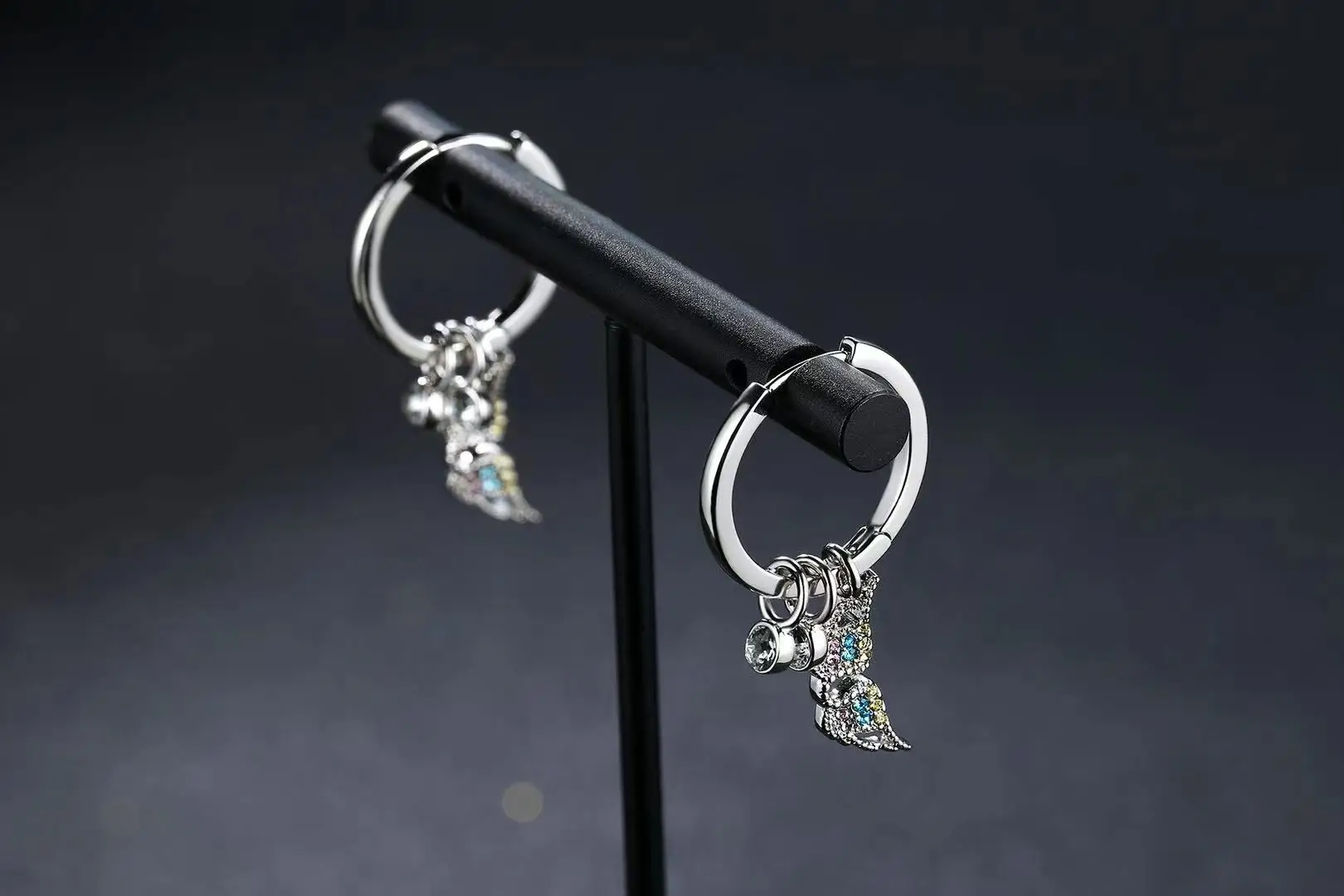 Женские серьги Стразы с крыльями модные простые Стильные женские блестящие