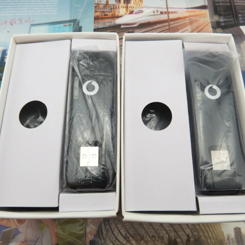 Unlocked W5101 4G LTE Carstick CAT4 Mobile Router USB Stick With Rotatable Support 4G 800/900/1800/2600 MHz