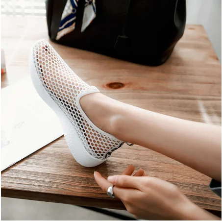 

Женские сетчатые кроссовки без шнуровки, ажурные повседневные лоферы на плоской подошве, Модные дышащие мокасины, лето 2020