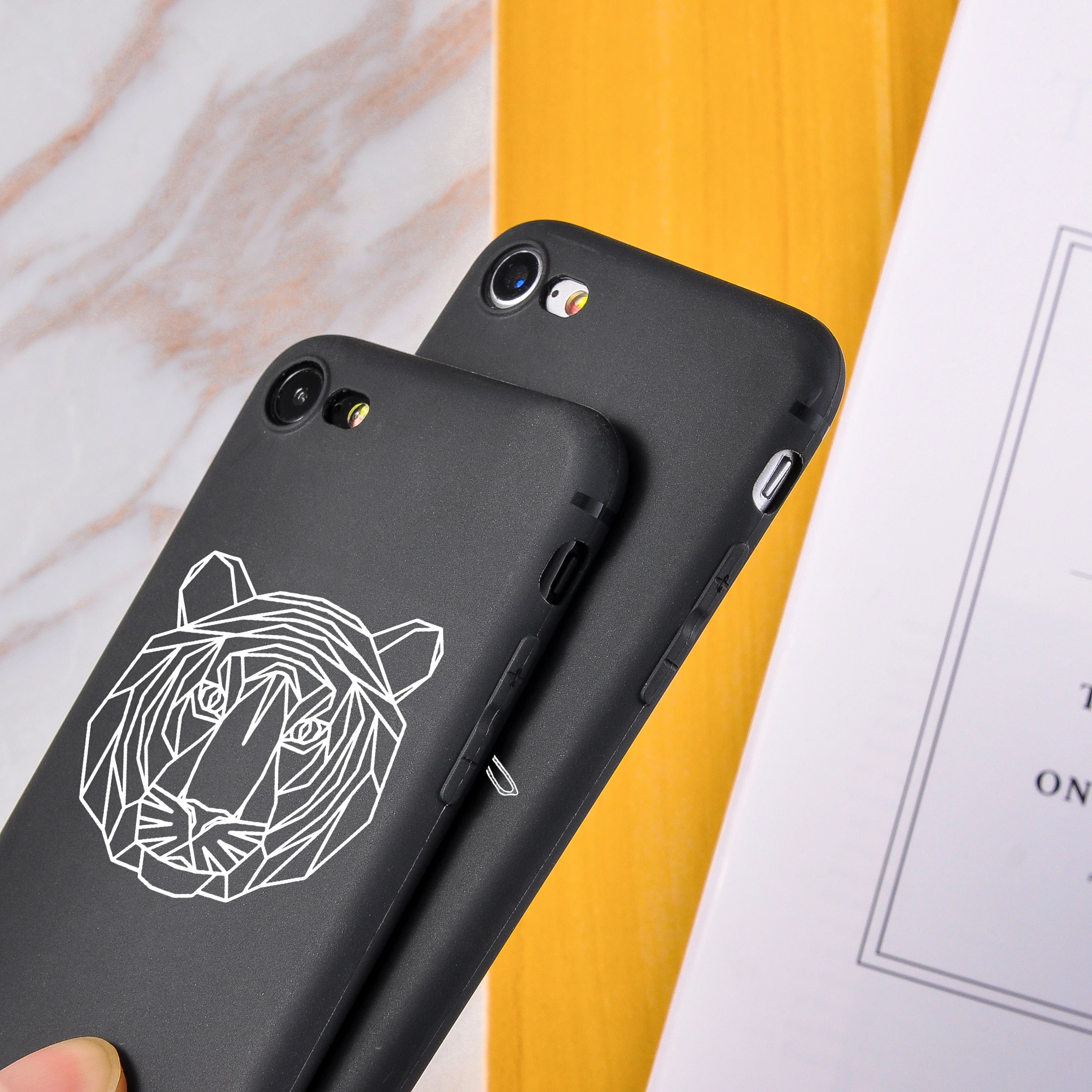 Черный и белый чехол для телефона с абстрактными кошками розами iphone 7 8 6 6s 11 Pro