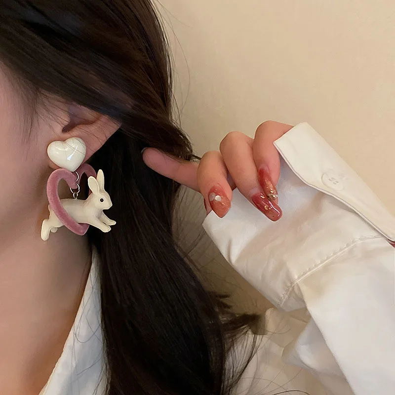 

Серьги-подвески в виде белого сердца из смолы в стиле Харадзюку, кролик для женщин и девушек, модное кольцо для ушей, ювелирные изделия, милы...