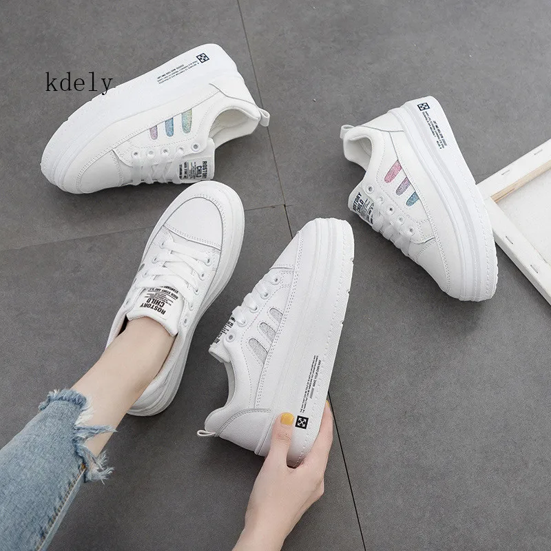 Модные кроссовки на платформе Новая Осенняя женская обувь для женщин