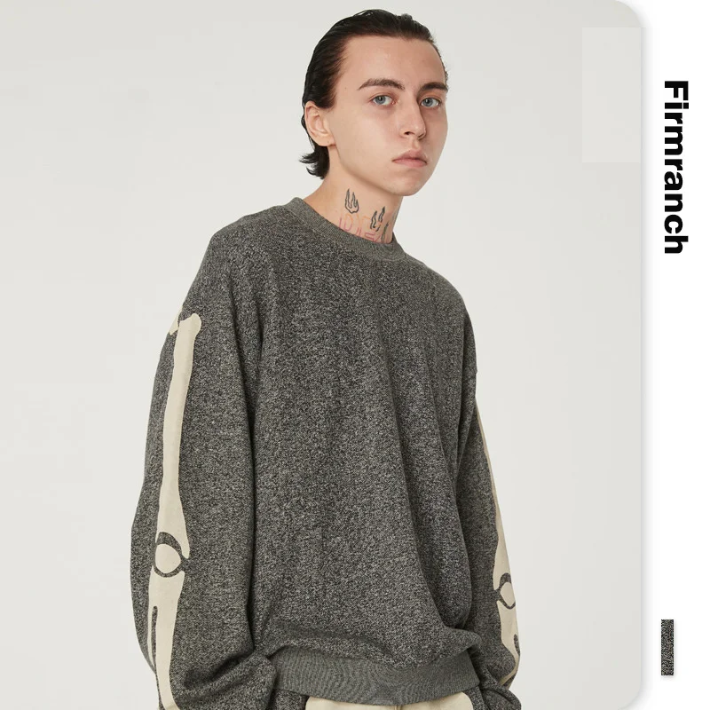 

Hoodies & Sweatshirts