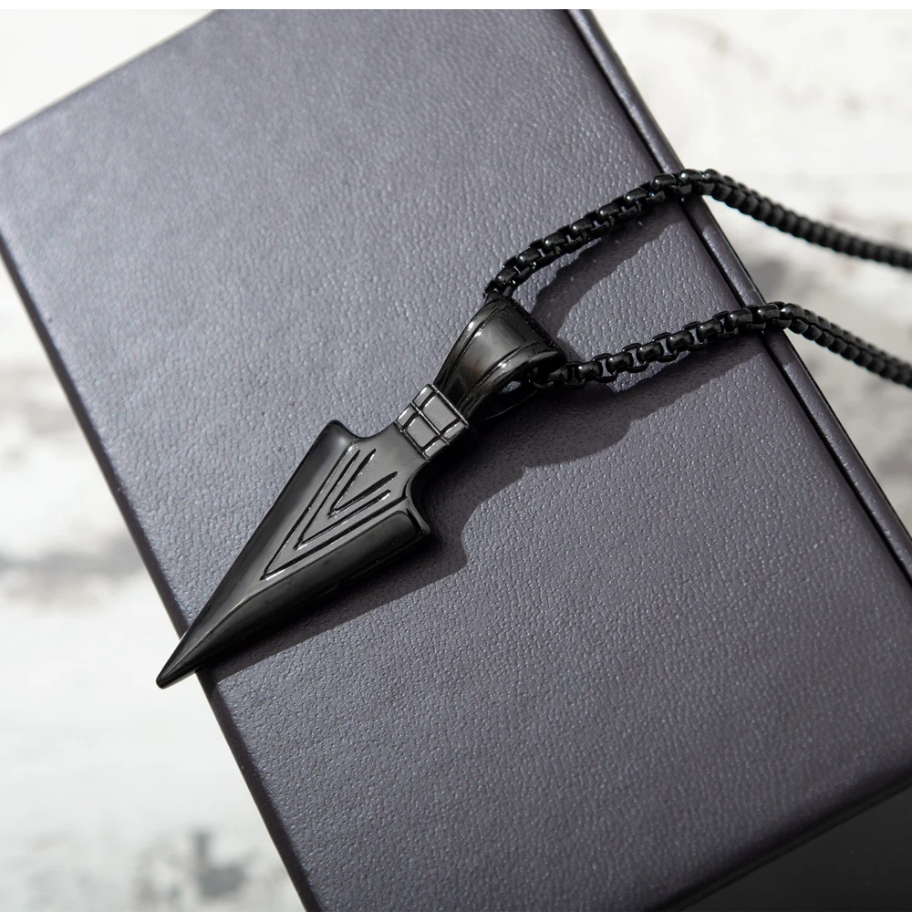 

YW GAIRU Hot Selling Men's Necklace Titanium Steel Jewelry Retro Personality Spearhead Pendant