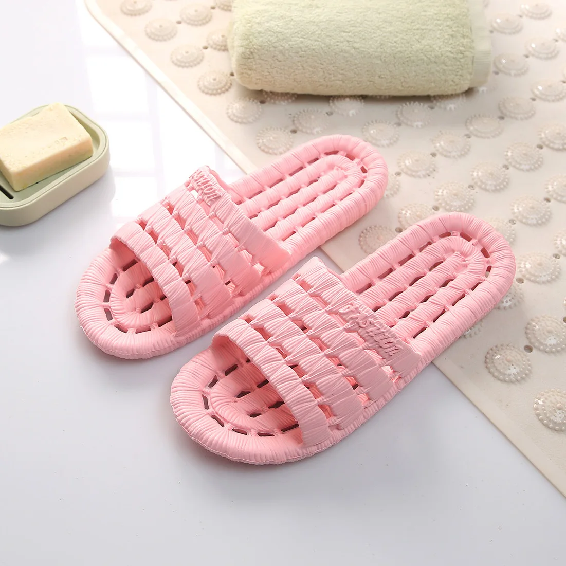 

New Home Slippers Bathing Leaky Slippers Men and Women Soft Bottom Hollow Non-slip Couple Z1007