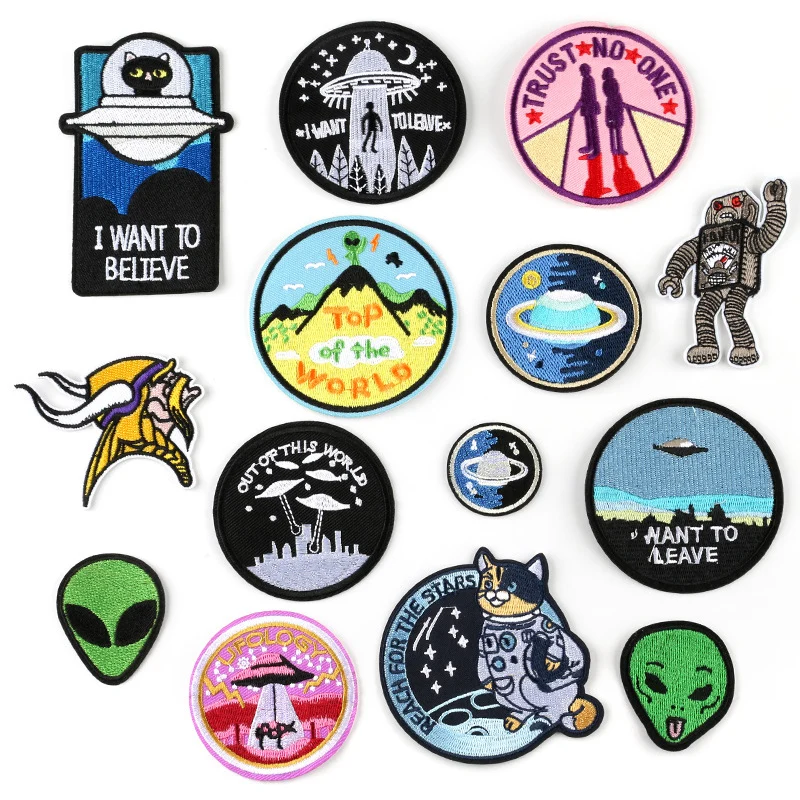 

robot Patches Iron On Astronauts Aliens UFO Patch Fashion Embroidered Patch For Clothes Stickers Applique Decor DIY