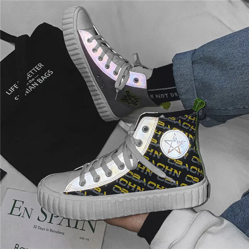 

2021 Men's Vulcanized Shoes Light Rubber Soft Bottom Non-slip Leisure Shoes High Top Lace-up Outdoor Personality Board Shoes