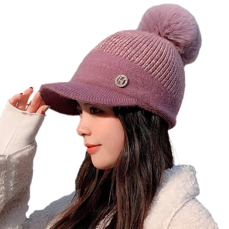 

Winter Rabbit Fur Baseball Cap Outdoor Warm Knitted Hat Leisure Rhinestone Logo Decorative Woolen Ball Cap Cute Fur Pom Pom Caps