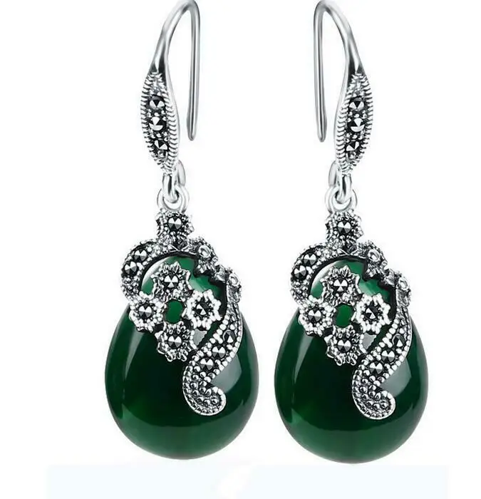 

Fashion personality Retro Green Jade earrings Drop Earring AAA