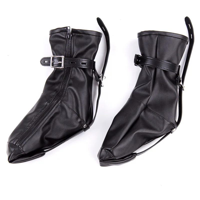 БДСМ Кожаный женщин Фетиш Переноска Наручники Ног Связывание Шкарпетки Ограничение стопы Сумка для обуви с ремнями на молнии Взрослые игры Эротические секс-игрушки.