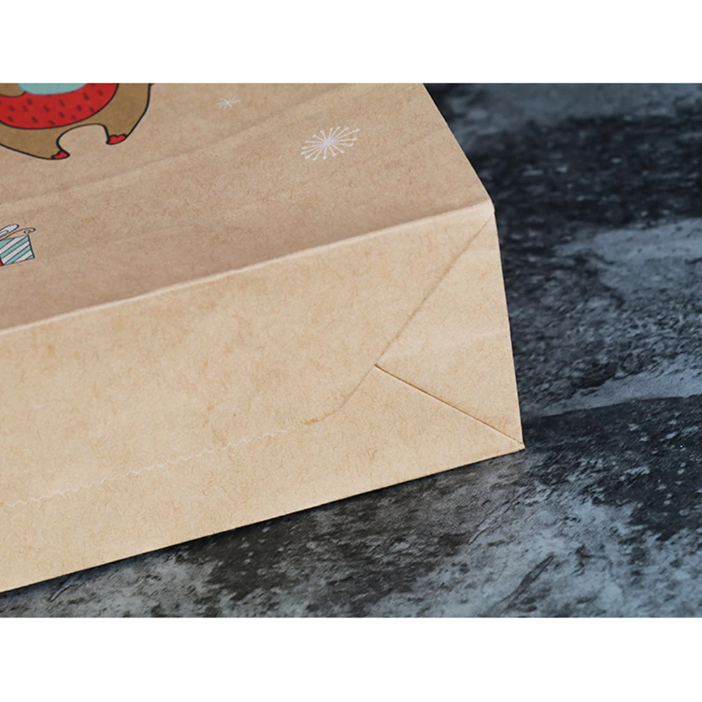 

24PCS Kraft Paper Candy Bag Gift Packaging Bags Treat Bag Carrier With Sticker Party Favor Candy Holder For Holiday Wedding