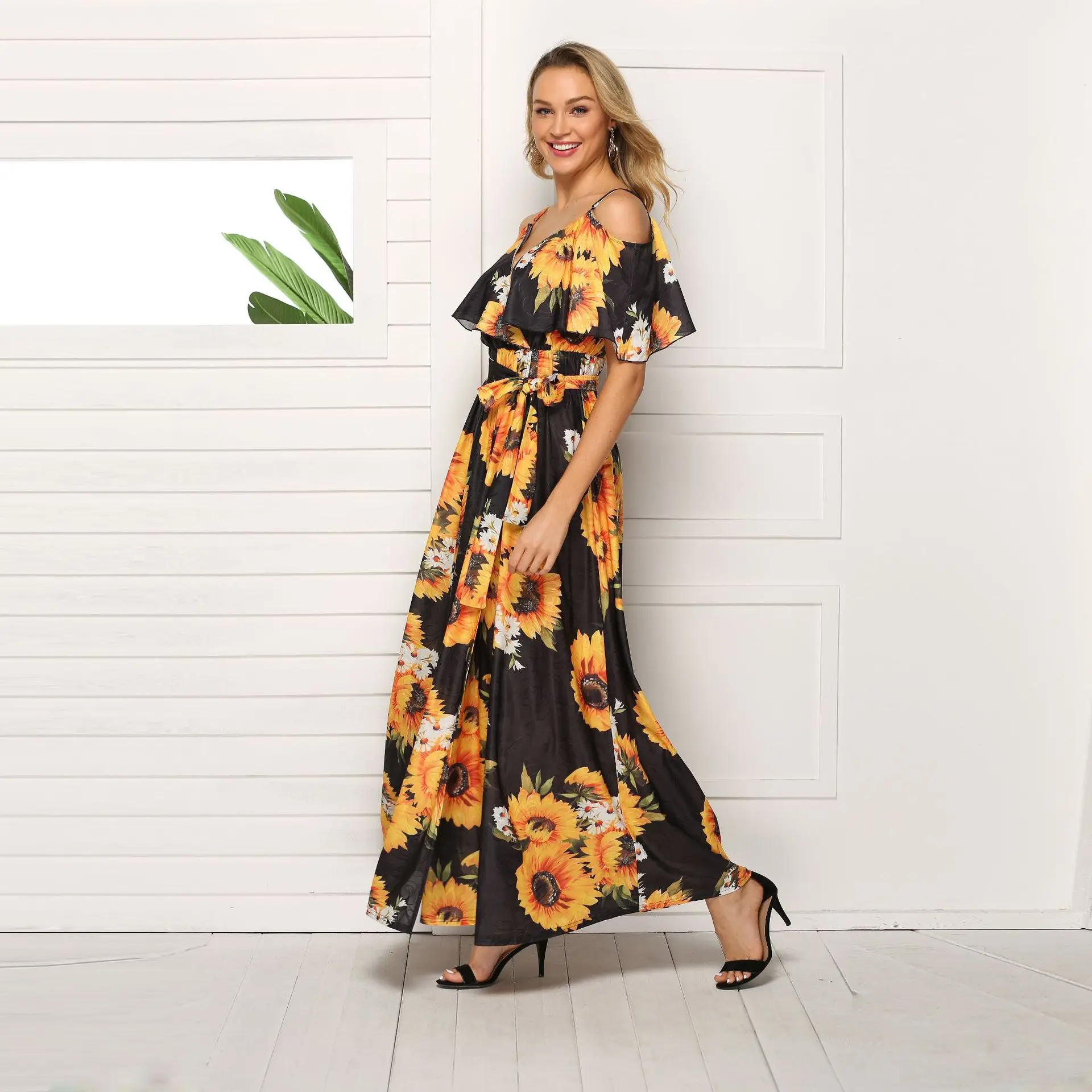 

Cross-Border Supply 2021 New Style Women's European And American-Style Printed Sunflower Strap Short Sleeved Dress a Generation