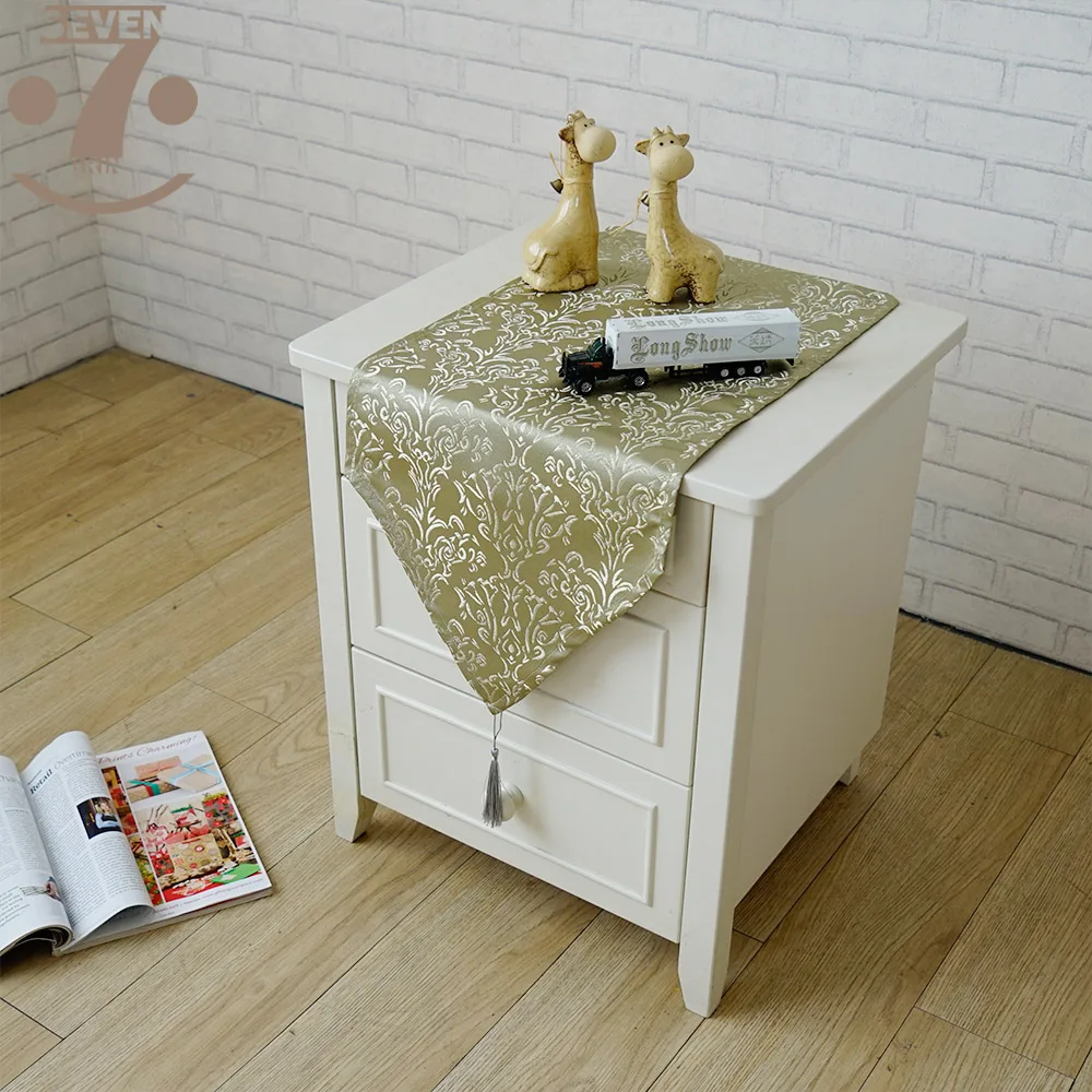 Дорожка для стола с кисточками 33x90 см в классическом европейском жаккардовом