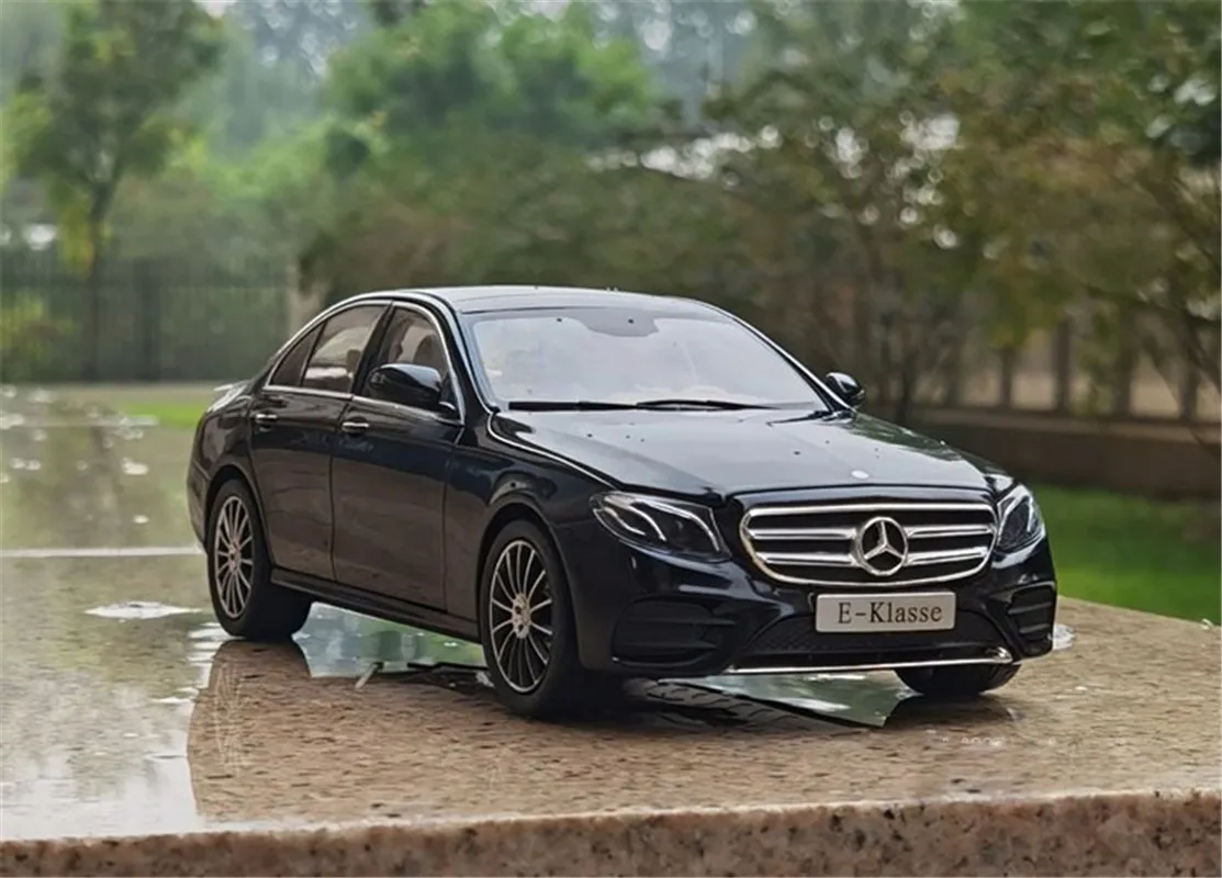 

1/18 iScale For Daimler Mercedes Benz E Class Klasse Diecast Model Car Gift Collection Ornament Display Black Metal,Plastic