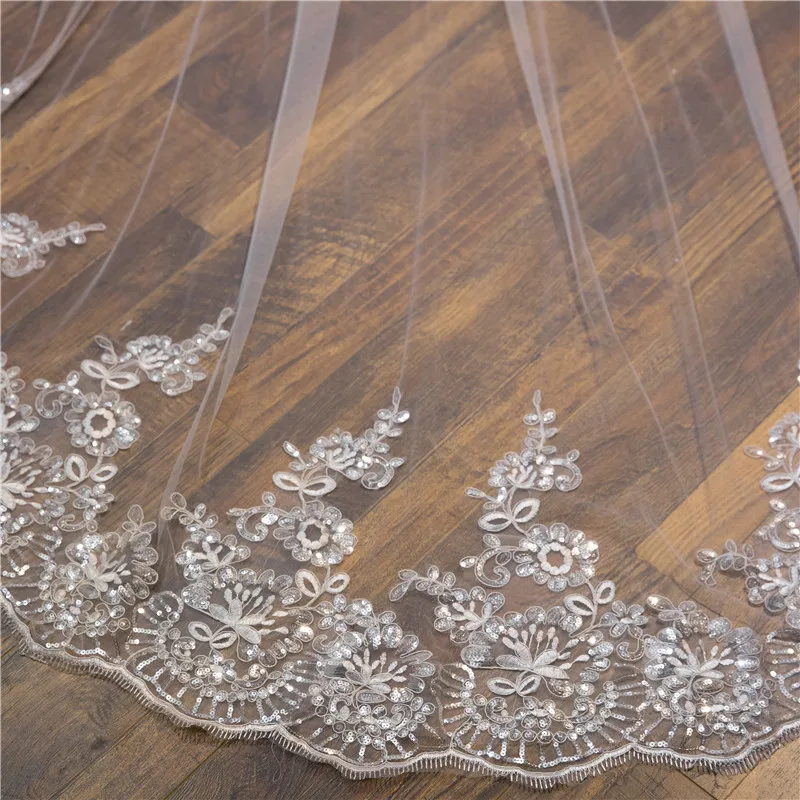 

Hot Sale 3M Length Long Wedding Veil with Shinning Lace Appliques Cheap Bride Veil